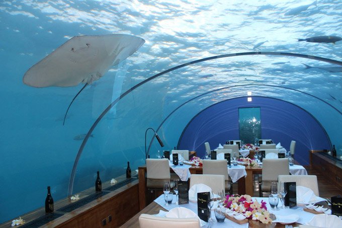 restaurante bajo el agua en las maldivas