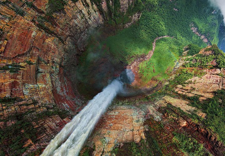Cascada salto del ángel en Venezuela