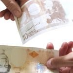 3 maneiras de trazer dinheiro em nossas viagens