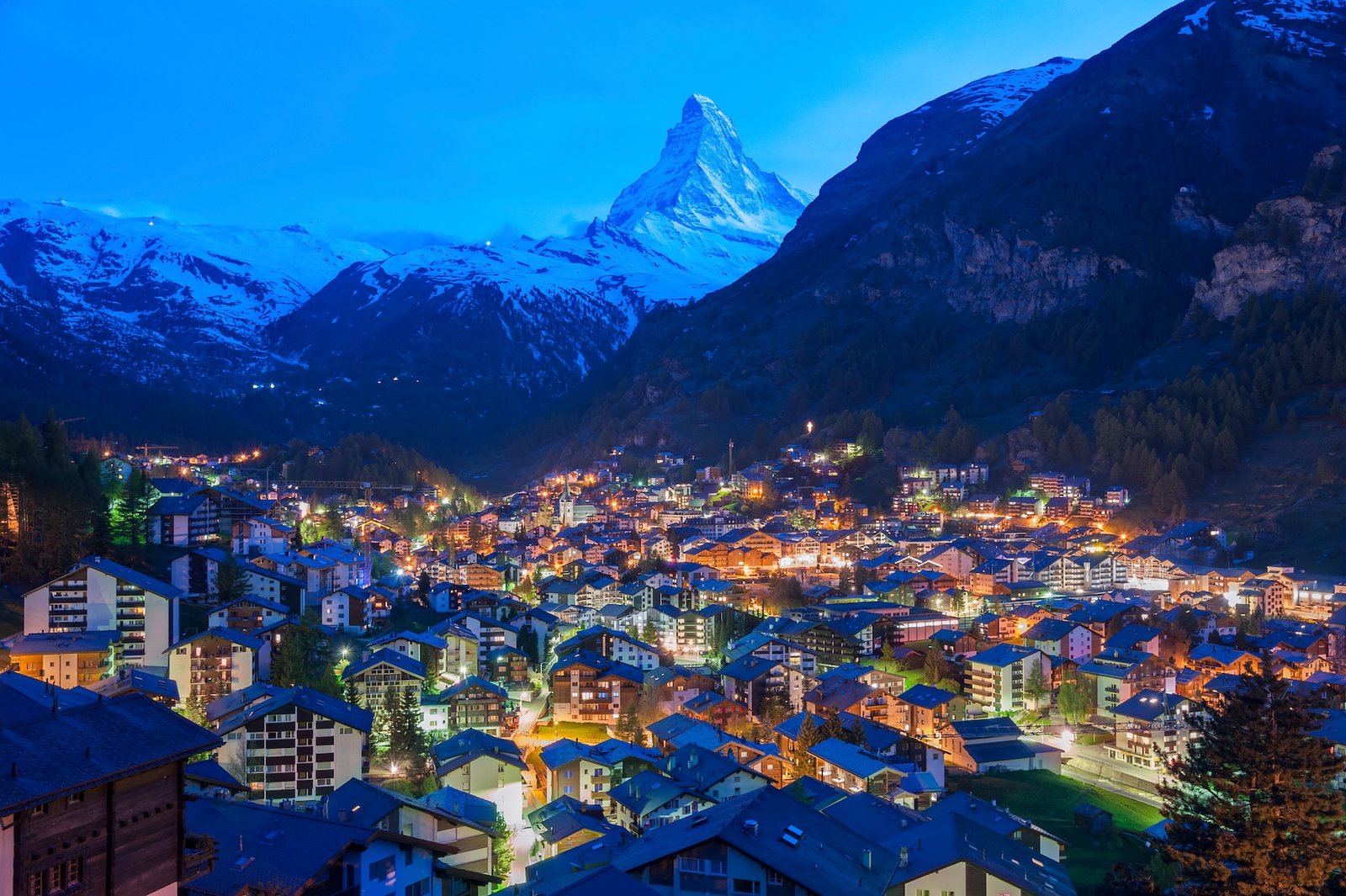 Zermatt es el pueblo de postal en el que pasar unas vacaciones únicas